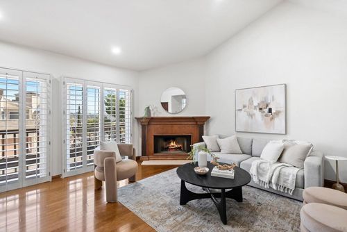 6998 Camino Degrazia, San Diego, CA, 92111-7807 | Card Image