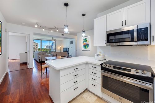 702-421 Olohana St, Honolulu, HI, 96815-2163 | Card Image