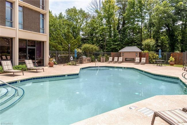 Outdoor Pool | Image 33