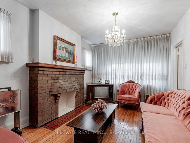 76 Appleton Ave, House other with 3 bedrooms, 2 bathrooms and 1 parking in York. ON | Image 9