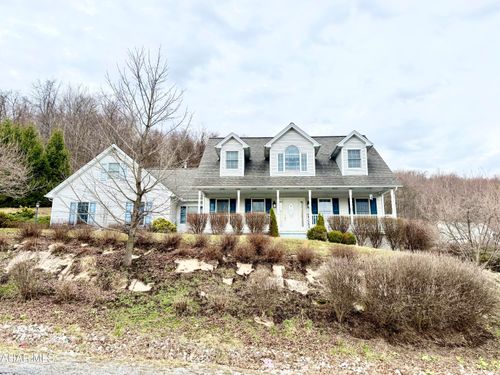246 Castle Farms Rd, Altoona, PA, 16601-9600 | Card Image