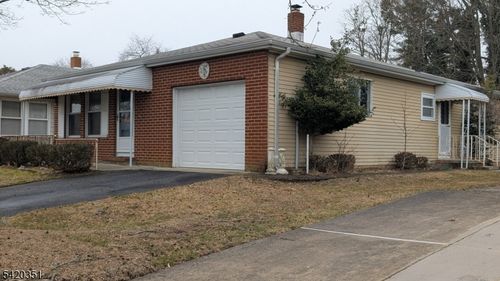 54 Biabou Dr, Toms River, NJ, 08757-3710 | Card Image