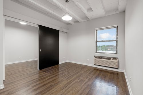 201-5718 N Winthrop Avenue, Chicago, IL, 60660 | Card Image