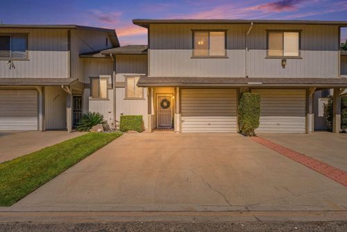 2023 E Laura Avenue, Visalia, CA, 93292 | Card Image