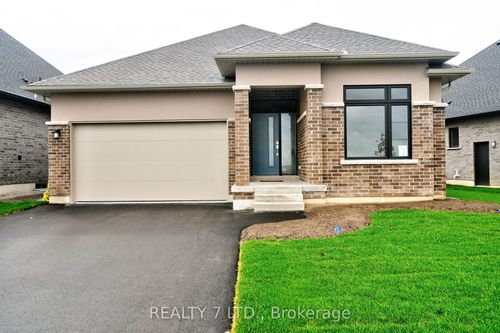 566 Old Course Trail, Welland, ON, L3B0L8 | Card Image