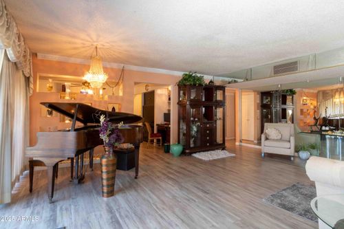 105-6767 N 7th St, Phoenix, AZ, 85014-1004 | Card Image