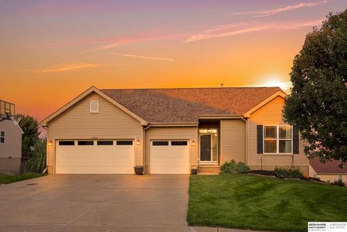 10909 S 111th St, Papillion, NE, 68046-5520 | Card Image