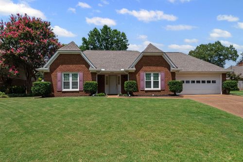 8924 Leaf Trail Cv, Cordova, TN, 38018-7444 | Card Image