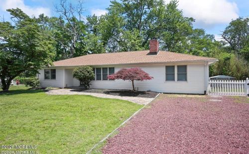 2025 Lesser Pkwy, Oakhurst, NJ, 07755-1121 | Card Image