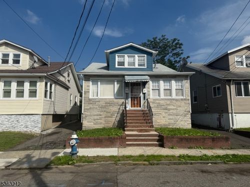 284 Isabella Ave, Irvington, NJ, 07111-2660 | Card Image