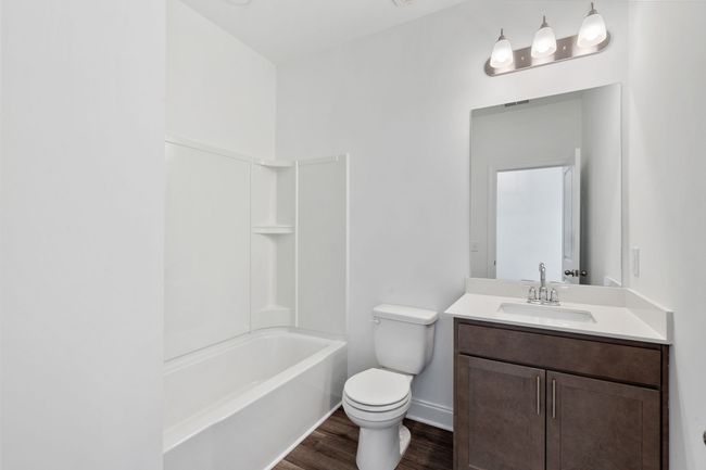 Main hallway bath downstairs | Image 7