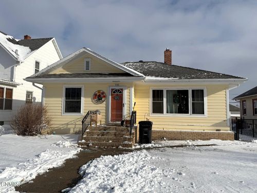 866 Central Ave N, Valley City, ND, 58072-2546 | Card Image