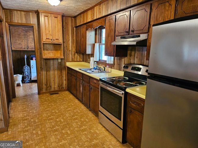437 Cade St, House other with 3 bedrooms, 2 bathrooms and null parking in Hartwell GA | Image 8