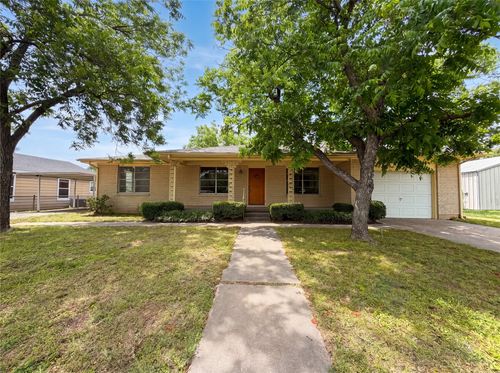 205 W Decatur St, Chico, TX, 76431-1927 | Card Image