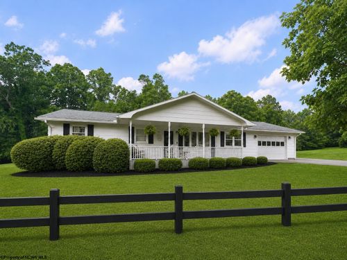 5032 Garfield St, Clarksburg, WV, 26301-7045 | Card Image