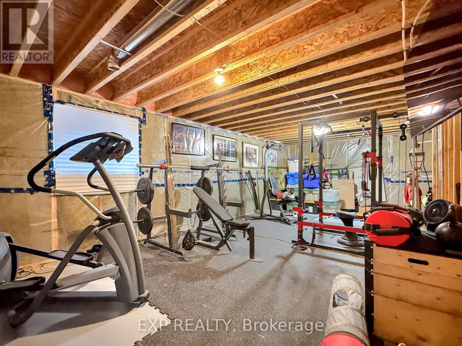 Residential in Central Elgin (Belmont) 5
