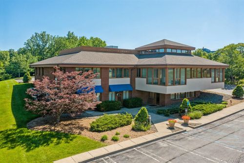 192 Tower Dr, Middletown, NY, 10941-2056 | Card Image