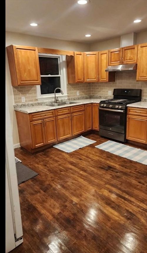 252 Hinckley Rd, Hyannis, MA, 02601-5615 | Card Image