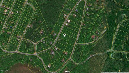 697 Lake Forest Dr, Dingmans Ferry, PA, 18328 | Card Image