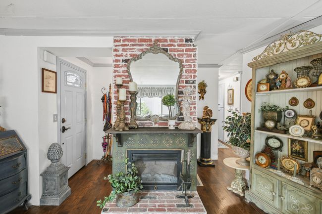 Fireplace | Image 6