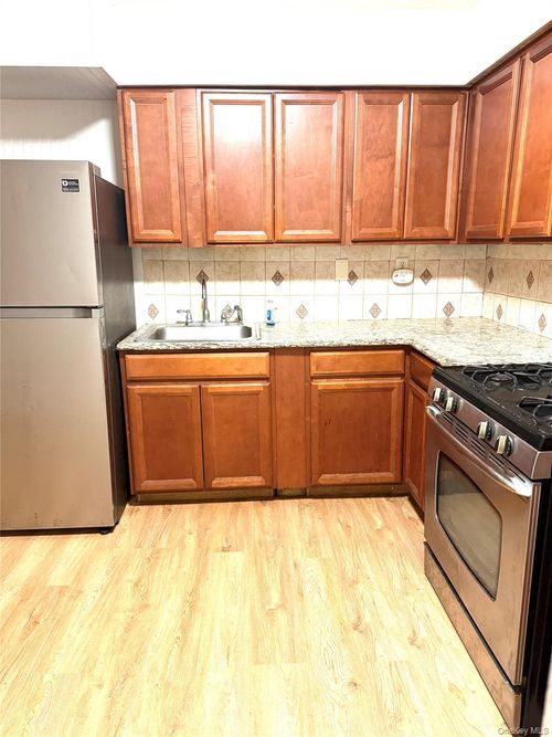 161 Beach 60th St, Arverne, NY, 11692-1850 | Card Image