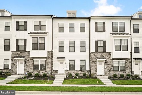 450 Herringbone Way, FREDERICK, MD, 21701-3578 | Card Image
