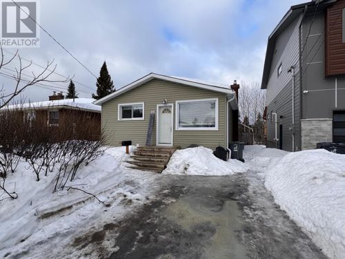 97 Matthews St, Thunder Bay, ON, P7A3K8 | Card Image