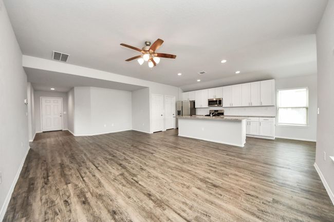 20715 Southern Woods Dr, House other with 4 bedrooms, 3 bathrooms and 2 parking in New Caney TX | Image 17