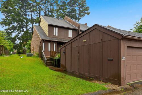 h6-1255 E County Line Rd, Jackson, MS, 39211-1827 | Card Image