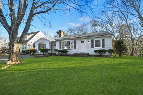 122 Teaticket Path, Falmouth, MA, 02536 | Card Image