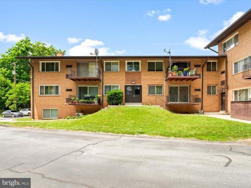 apt-17-17 Water St, GAITHERSBURG, MD, 20877-1936 | Card Image