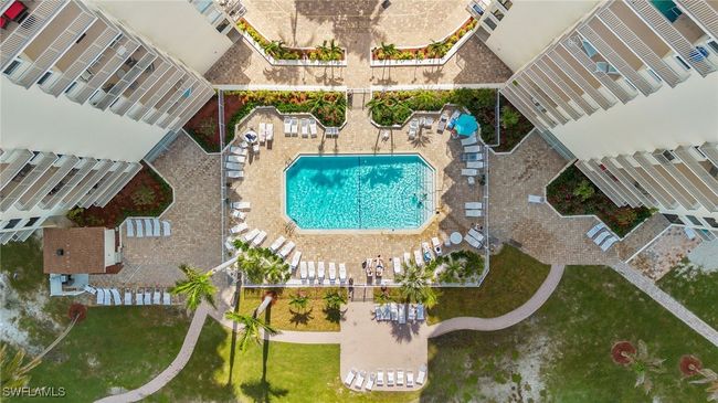 Drone / aerial view of a pool | Image 30