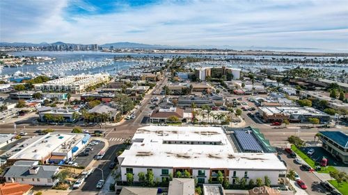 201-3025 Byron St, San Diego, CA, 92106-2614 | Card Image