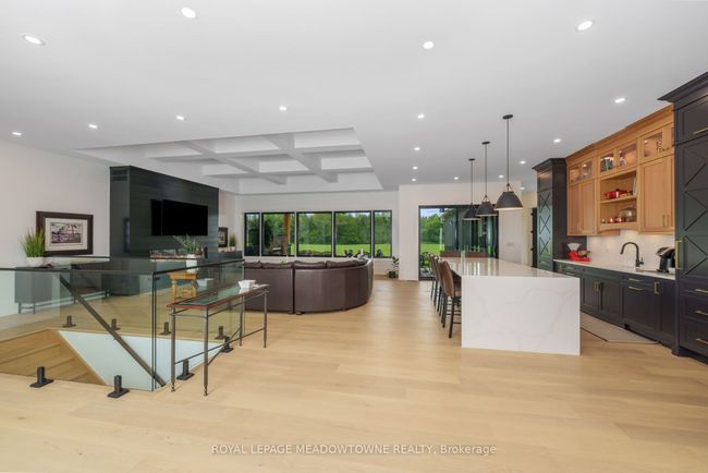 6089 First Line, House other with 7 bedrooms, 6 bathrooms and 20 parking in Orton ON | Image 5