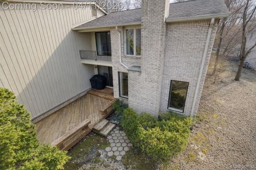 1157 Hillpointe Cir, Bloomfield Hills, MI, 48304-1515 | Card Image