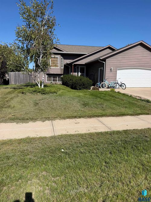 702 Leonard St, Harrisburg, SD, 57032-2162 | Card Image