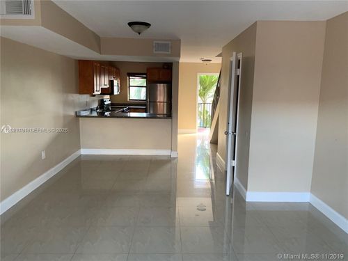 c206-2313 W 60th St, Hialeah, FL, 33016-4491 | Card Image