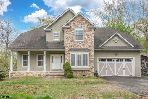 721 Ringwood Ave, Pompton Lakes, NJ, 07442-2213 | Card Image