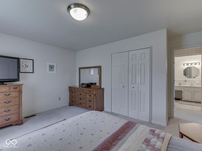 Plenty of room for large furniture | Image 23