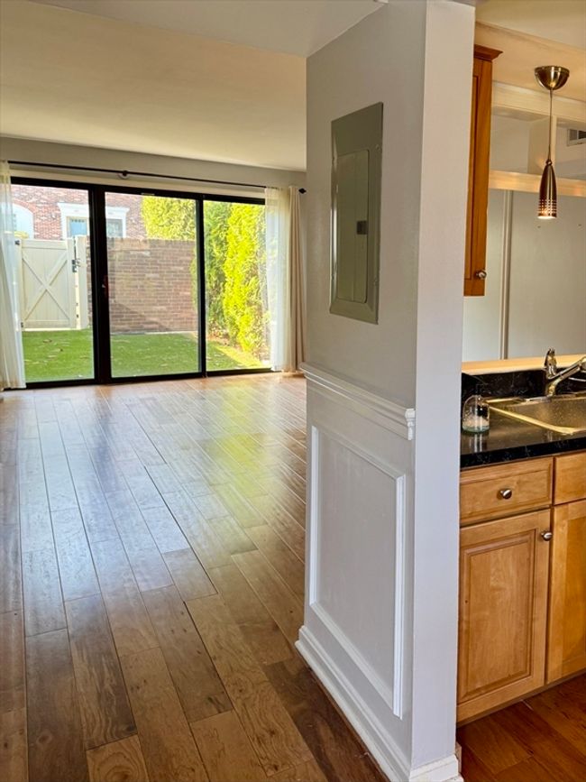 808 - 808 Windsor Dr, Condo with 1 bedrooms, 2 bathrooms and 1 parking in Framingham MA | Image 5