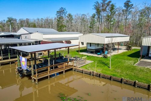 23334 Chene Blanc Ln, Maurepas, LA, 70449-3332 | Card Image