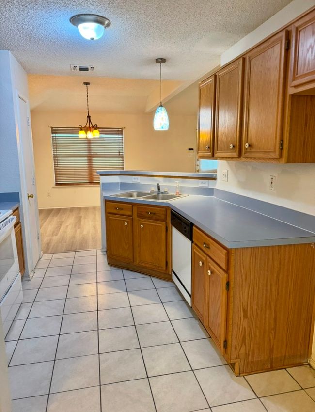 1424 Spicewood Dr, House other with 3 bedrooms, 2 bathrooms and null parking in Mesquite TX | Image 4