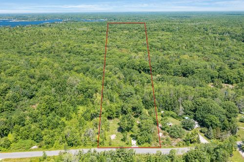 88 Musky Bay Rd, Port Severn, ON, L0K1S0 | Card Image