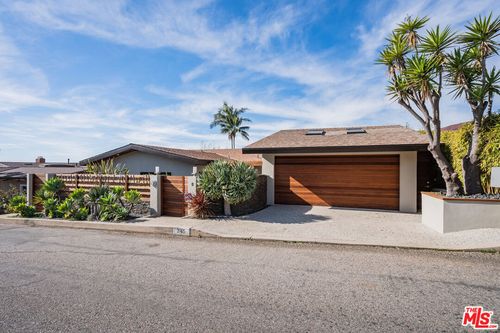 245 Tranquillo Rd, Pacific Palisades, CA, 90272-3143 | Card Image