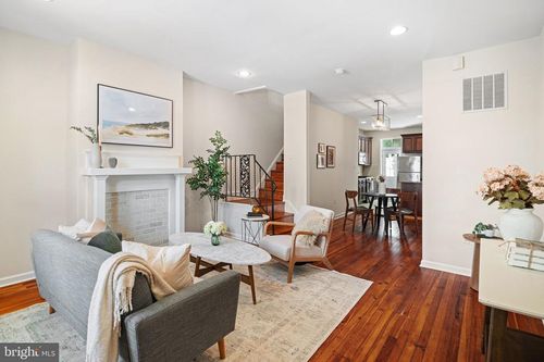 4021 Dexter St, PHILADELPHIA, PA, 19128-5219 | Card Image