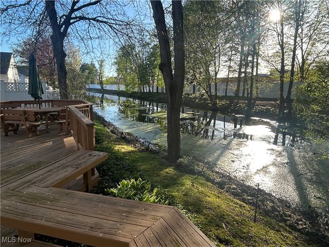 312 Chesapeake Cv, Condo with 4 bedrooms, 2 bathrooms and null parking in Painesville OH | Image 4