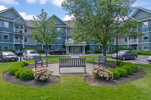106-65 Hawthorne Dr, Bedford, NH, 03110-6955 | Card Image