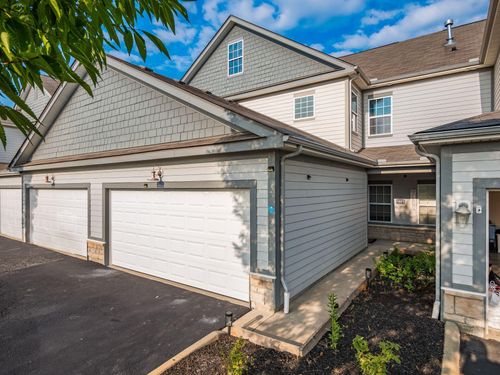 5915 Blackbird Way, Lewis Center, OH, 43035-7547 | Card Image