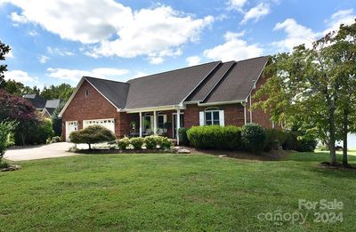 1851 Waterford Pointe Road, House other with 3 bedrooms, 2 bathrooms and null parking in Lexington NC | Image 2