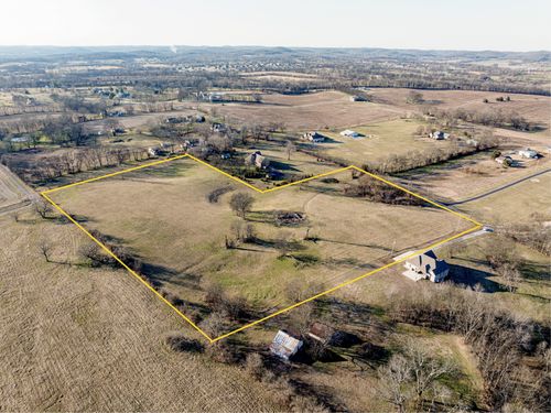 508 Branham Mill Rd, Gallatin, TN, 37066-8350 | Card Image